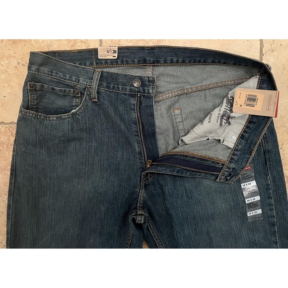 Levis 559 Mens Jeans 36x36 Blue Relaxed Straight Medium Wash Zip Five Pocket NEW - Picture 7 of 9
